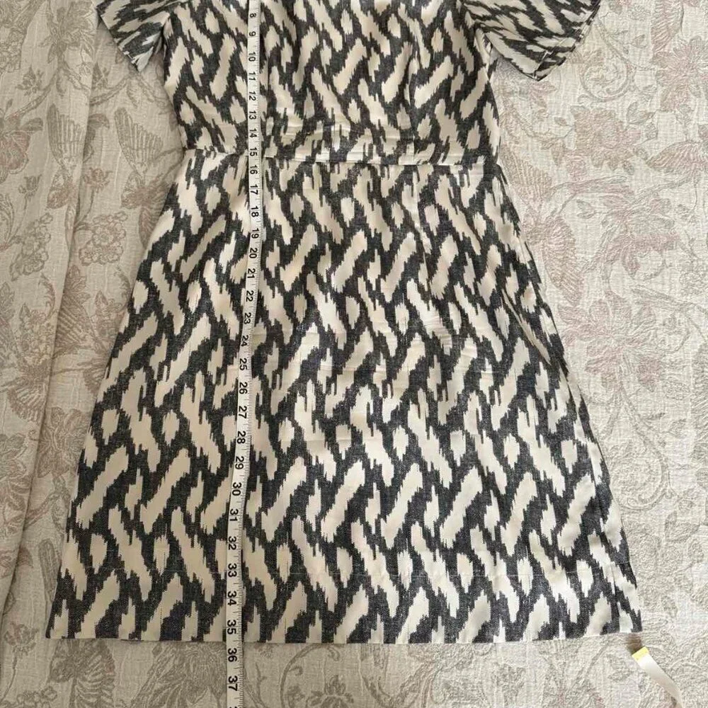 J. Crew dress in gray and cream 100% silk ikat print with cap sleeves size 4